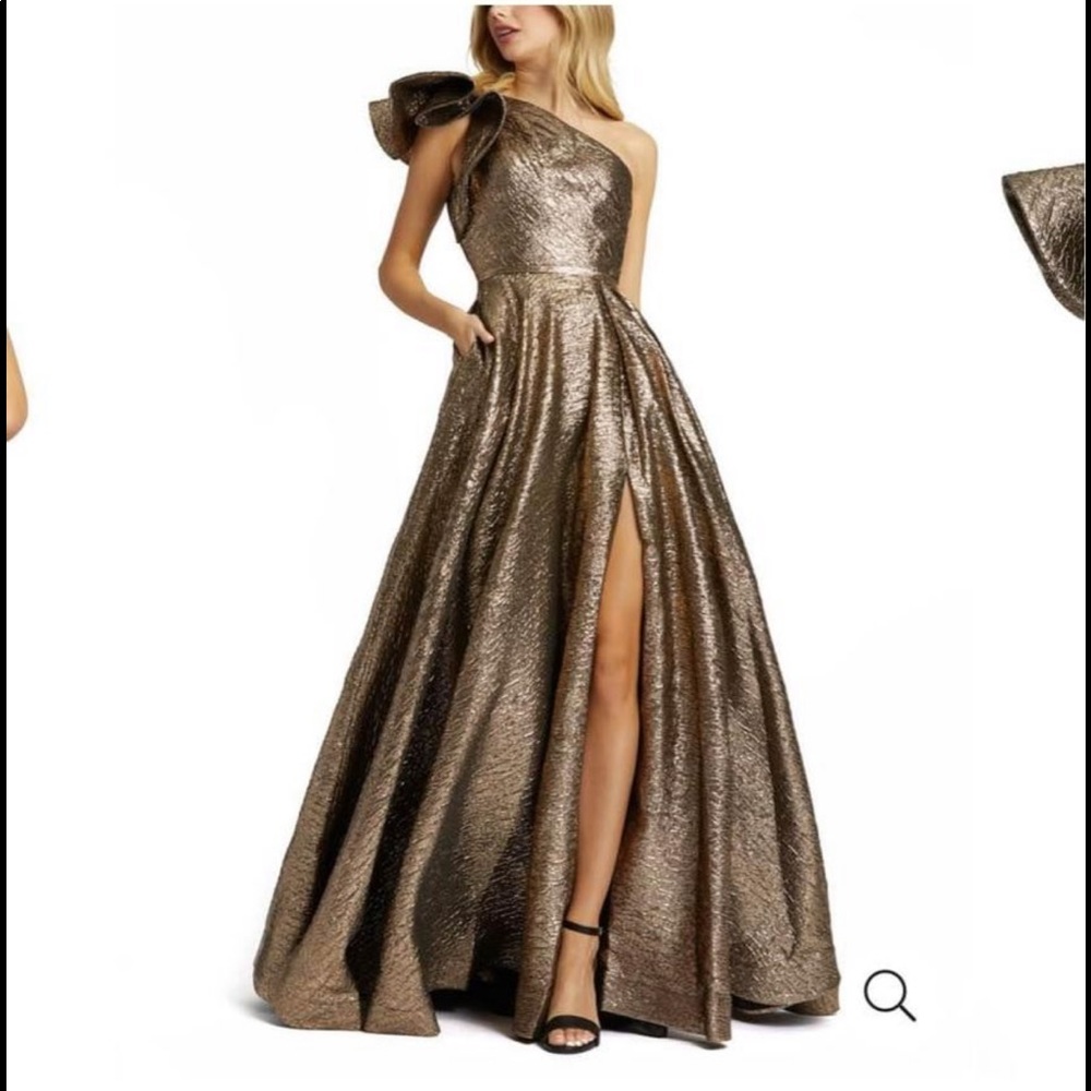 Mac Duggal one Shoulder Gown